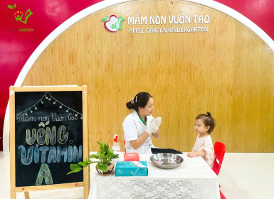 Bé Yêu Uống Vitamin A Tại Trường: Hành Động Bé Nhỏ, Ý Nghĩa Thật To!