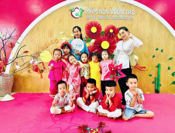 TRUNG THU CỦA CÁC BÉ RED APPLE 1&2 NHÀ AGK