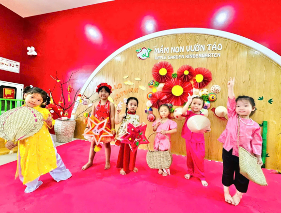 TRUNG THU CỦA CÁC BÉ RED APPLE 1&2 NHÀ AGK