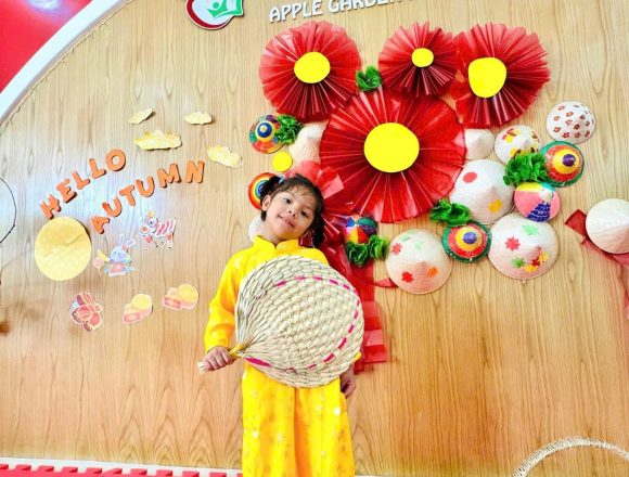 TRUNG THU CỦA CÁC BÉ RED APPLE 1&2 NHÀ AGK