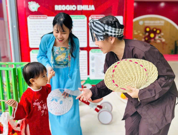 TRUNG THU CỦA CÁC BÉ GREEN APPLE 2 NHÀ AGK