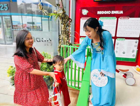 TRUNG THU CỦA CÁC BÉ GREEN APPLE 2 NHÀ AGK