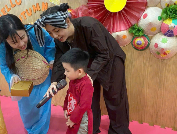 TRUNG THU CỦA CÁC BÉ GREEN APPLE 2 NHÀ AGK