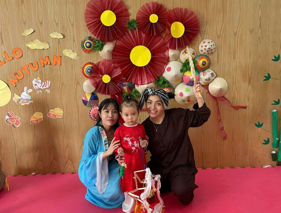 TRUNG THU CỦA CÁC BÉ GREEN APPLE 2 NHÀ AGK