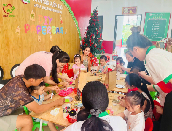 WORKSHOP “ DIY PAPER BAG ” – KHƠI NGUỒN SÁNG TẠO – GỬI GẮM YÊU THƯƠNG
