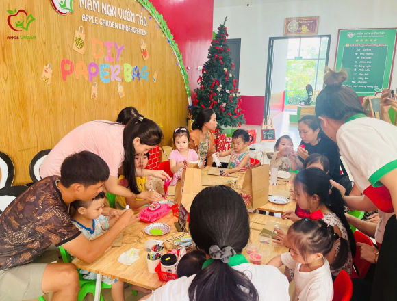 WORKSHOP “ DIY PAPER BAG ” – KHƠI NGUỒN SÁNG TẠO – GỬI GẮM YÊU THƯƠNG