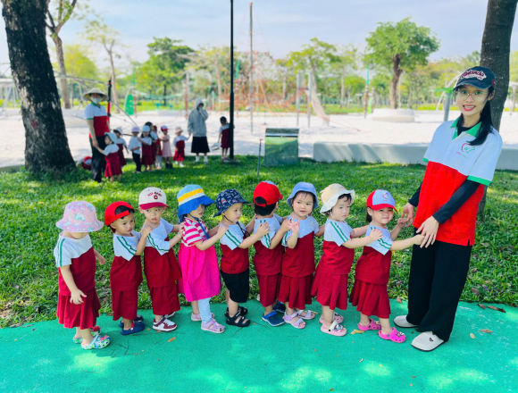 CHƯƠNG TRÌNH DÃ NGOẠI