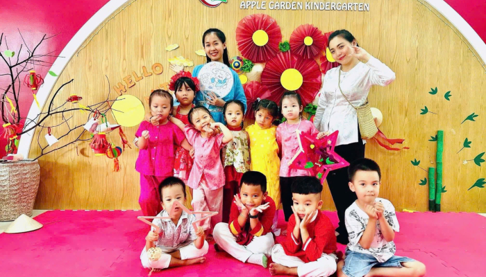 TRUNG THU CỦA CÁC BÉ RED APPLE 1&2 NHÀ AGK