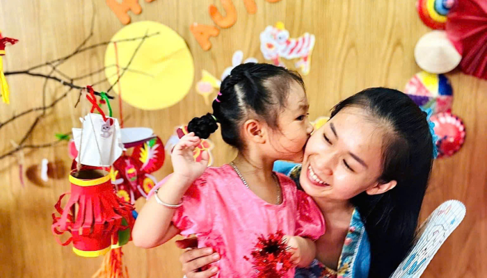 TRUNG THU CỦA CÁC BÉ RED APPLE 1&2 NHÀ AGK