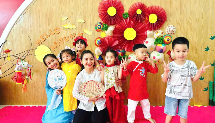 TRUNG THU CỦA CÁC BÉ RED APPLE 1&2 NHÀ AGK