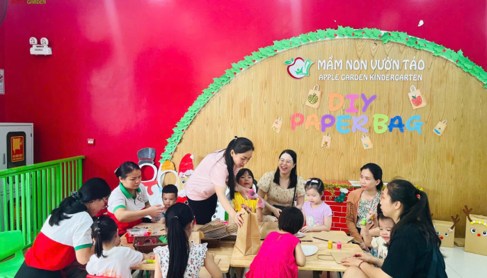 WORKSHOP “ DIY PAPER BAG ” – KHƠI NGUỒN SÁNG TẠO – GỬI GẮM YÊU THƯƠNG