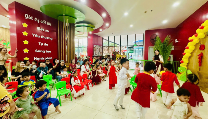  “TẾT VUI GẮN KẾT – XUÂN HỒNG YÊU THƯƠNG” RỘN RÀNG TẠI MẦM NON VƯỜN TÁO