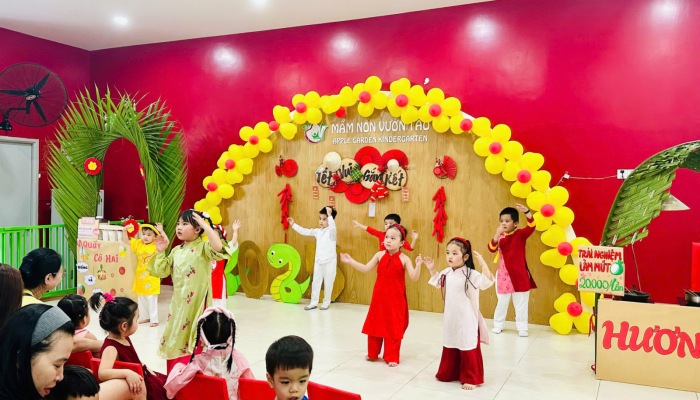  “TẾT VUI GẮN KẾT – XUÂN HỒNG YÊU THƯƠNG” RỘN RÀNG TẠI MẦM NON VƯỜN TÁO