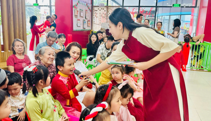  “TẾT VUI GẮN KẾT – XUÂN HỒNG YÊU THƯƠNG” RỘN RÀNG TẠI MẦM NON VƯỜN TÁO