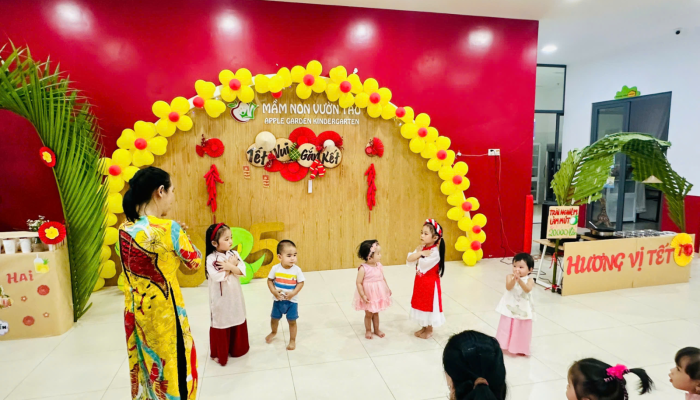  “TẾT VUI GẮN KẾT – XUÂN HỒNG YÊU THƯƠNG” RỘN RÀNG TẠI MẦM NON VƯỜN TÁO