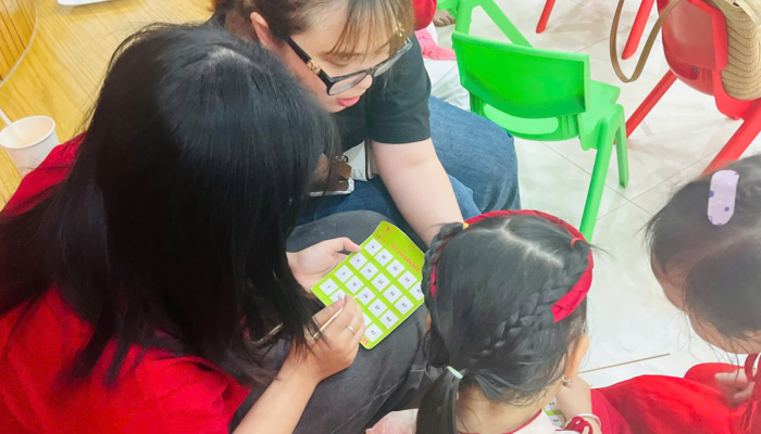  “TẾT VUI GẮN KẾT – XUÂN HỒNG YÊU THƯƠNG” RỘN RÀNG TẠI MẦM NON VƯỜN TÁO