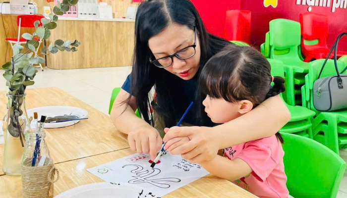 WORKSHOP “KẾT NỐI YÊU THƯƠNG - CHẠM TAY SÁNG TẠO”🌸